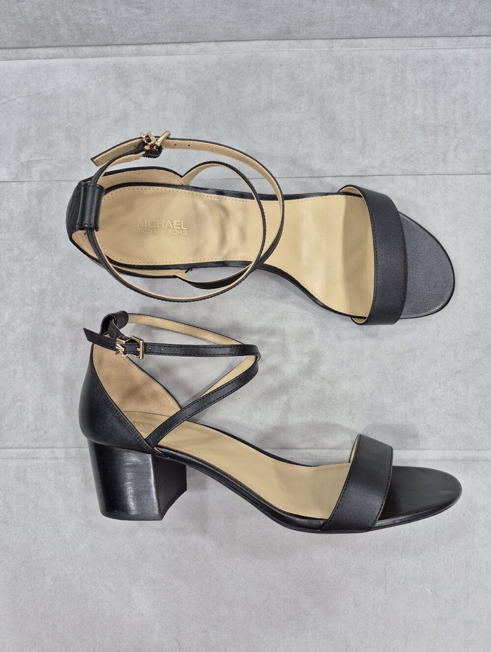 Michael Kors Serena Flex heels sandals women's 10M black leather logo buckle